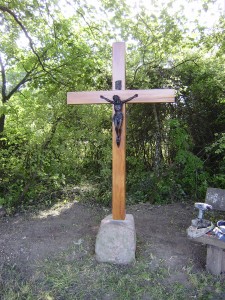 Neues Kreuz am Heckenplatz